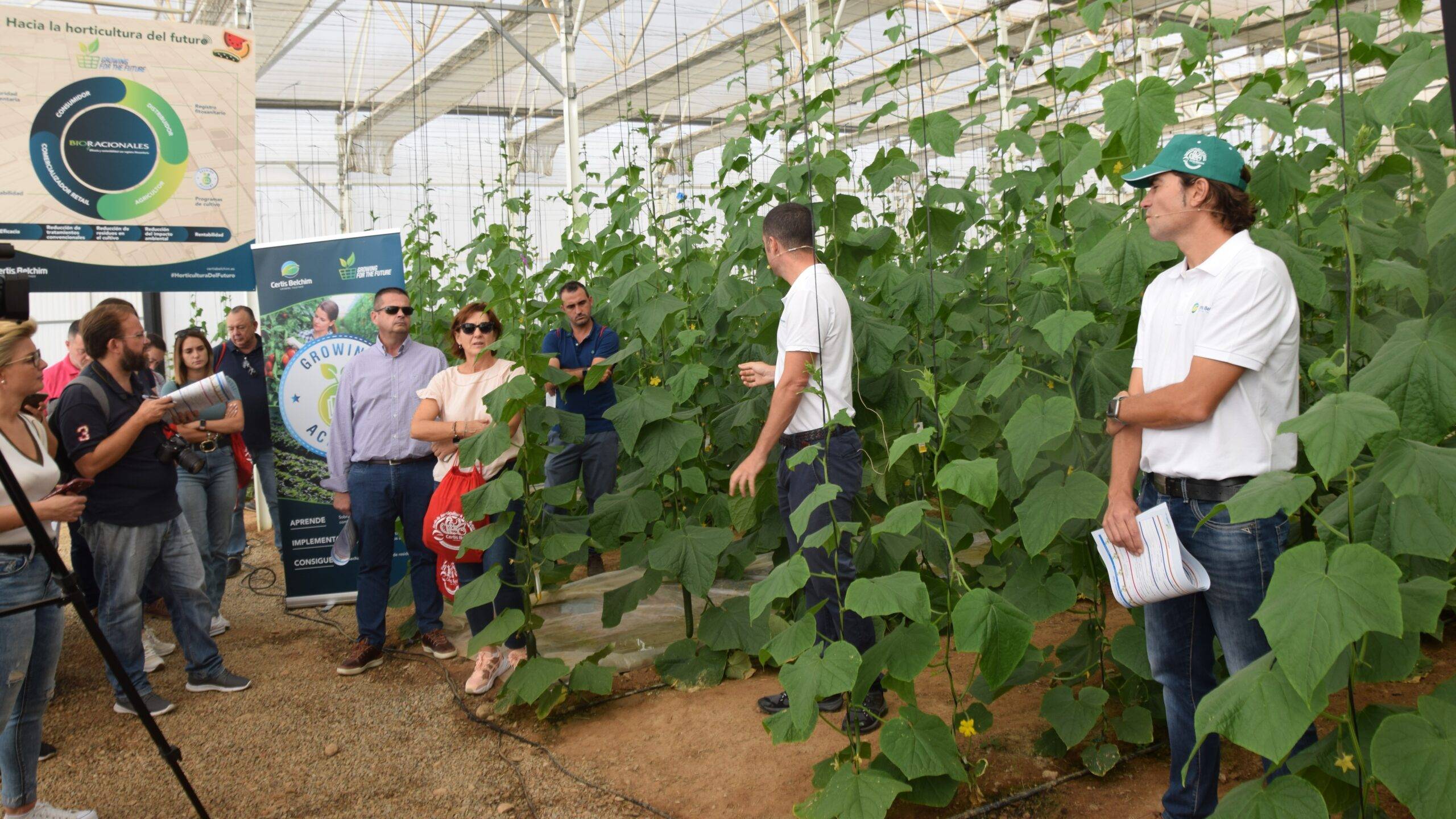 certis belchim almeria|Mila Santos y Victor López|Maria Jesús y Josep Armengol|Isabel Font y Gema Vázquez|Foto de familia junto con expertos|DSC_0370|Ieltxu Gómez|DSC_0346|DSC_0239|Antonio Lidón y Elias Mas